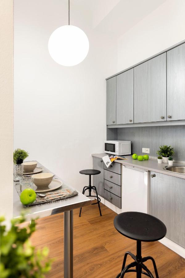 Micampus Armendariz Student Residence Севилья Экстерьер фото